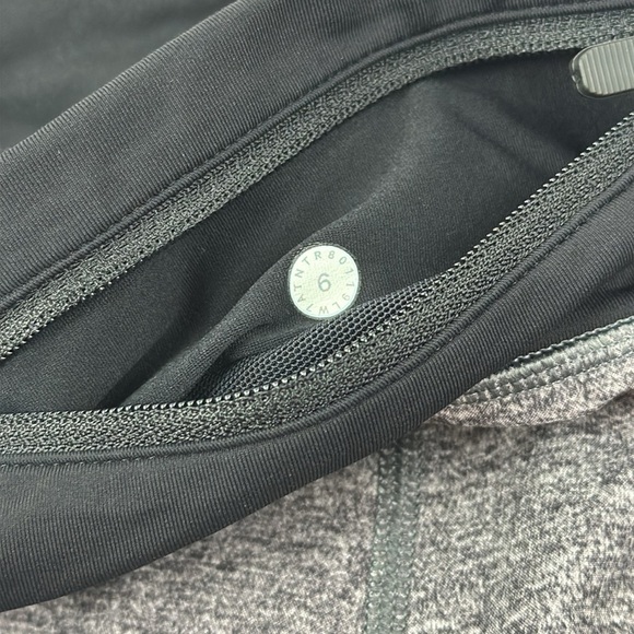 Lululemon Speed Up Short Long *4" Updated Fit Heather Lux Multi Black / Black - Picture 5 of 5